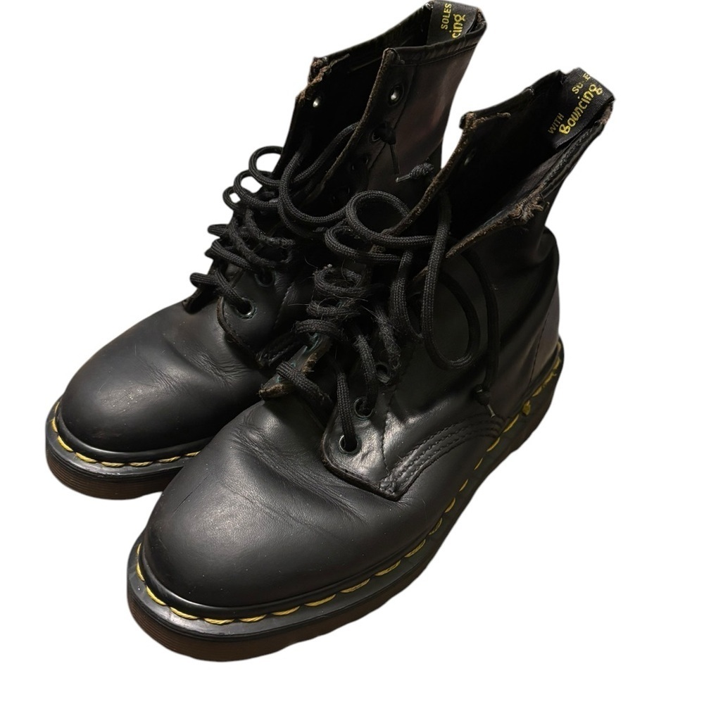 Dr. Martens Boots Women size 4 Vintage Y2K Made in England Black 1450 - Picture 1 of 9